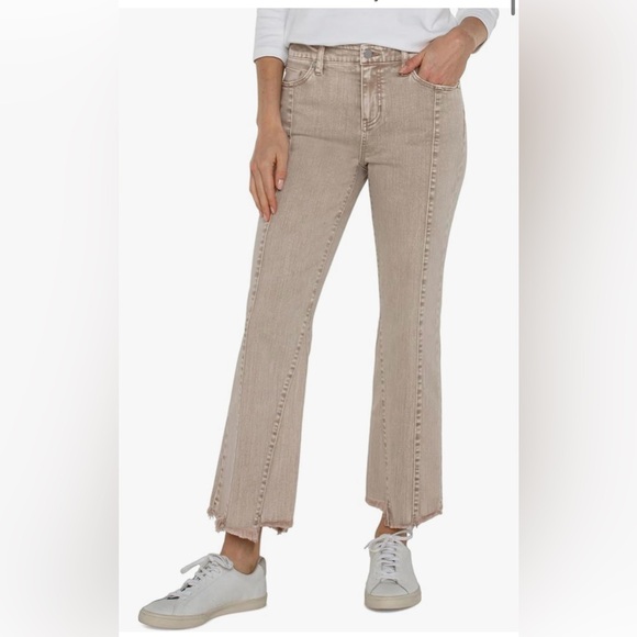 Liverpool Hannah Mid-Rise Crop Flare Uneven Fray Hem Stretch Denim sz 10/30 NWOT - Picture 1 of 11